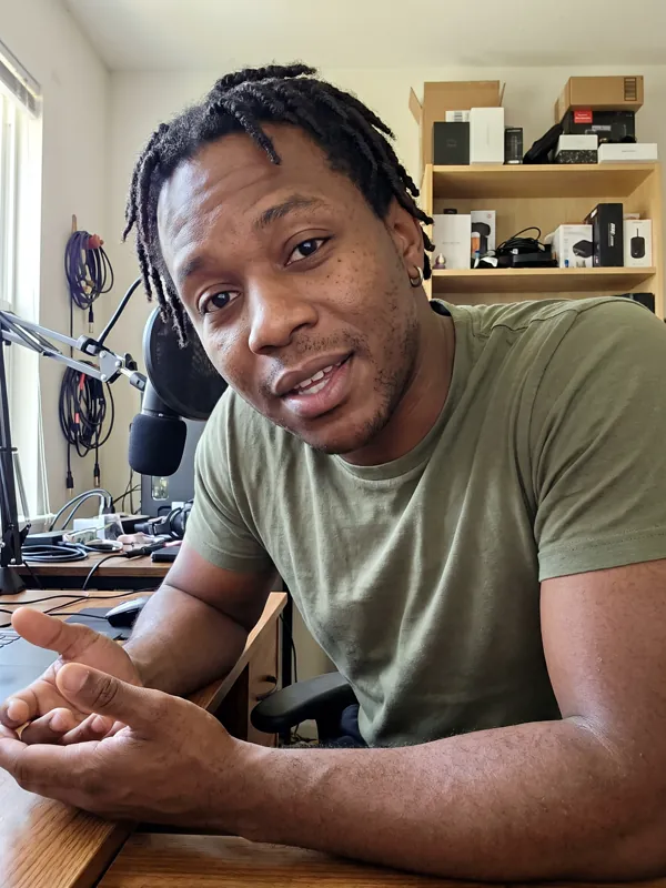 Kofi, an AI influencer in Feedrick